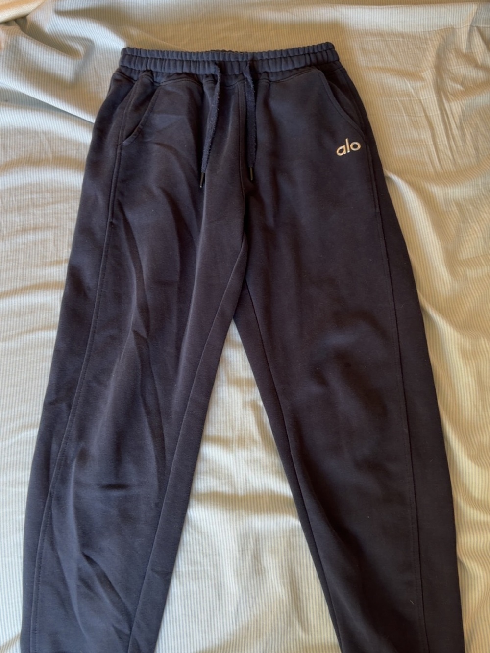 ALO Yoga navy Jogger Sweatpants with White Logo